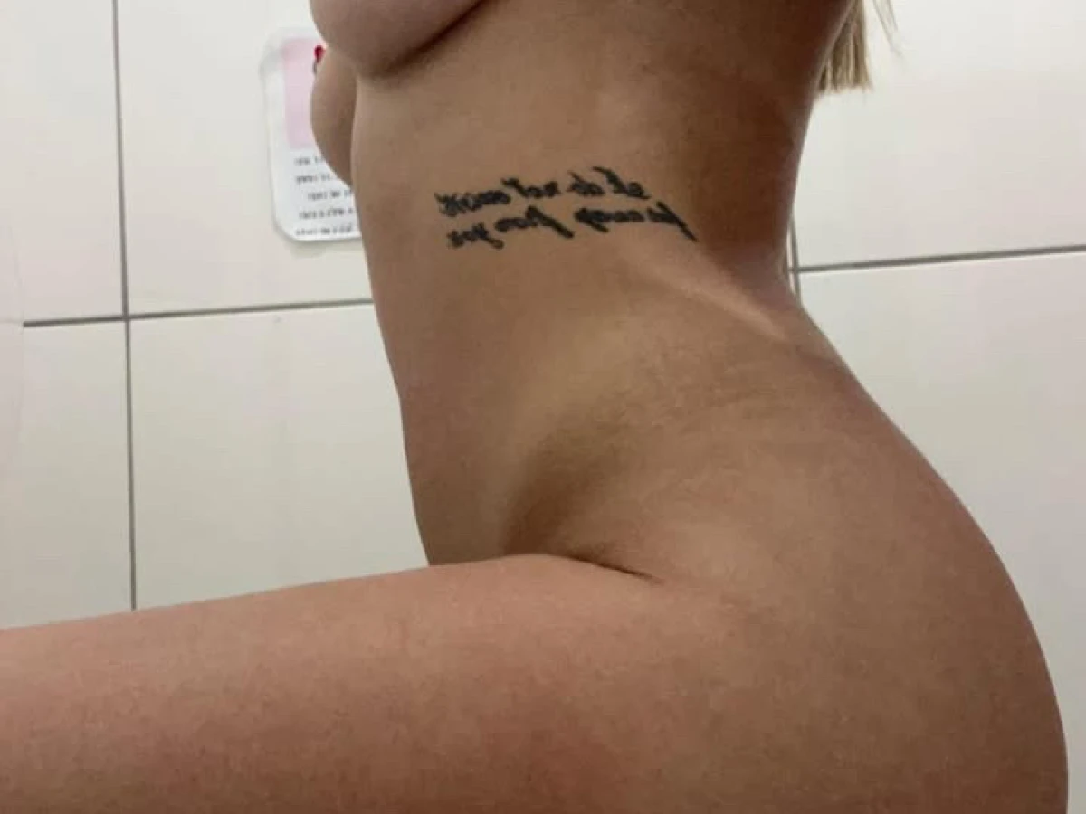 Loirinha Tatuada